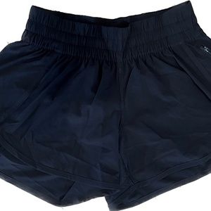 Lululemon Hotty Hot Shorts Size 6
